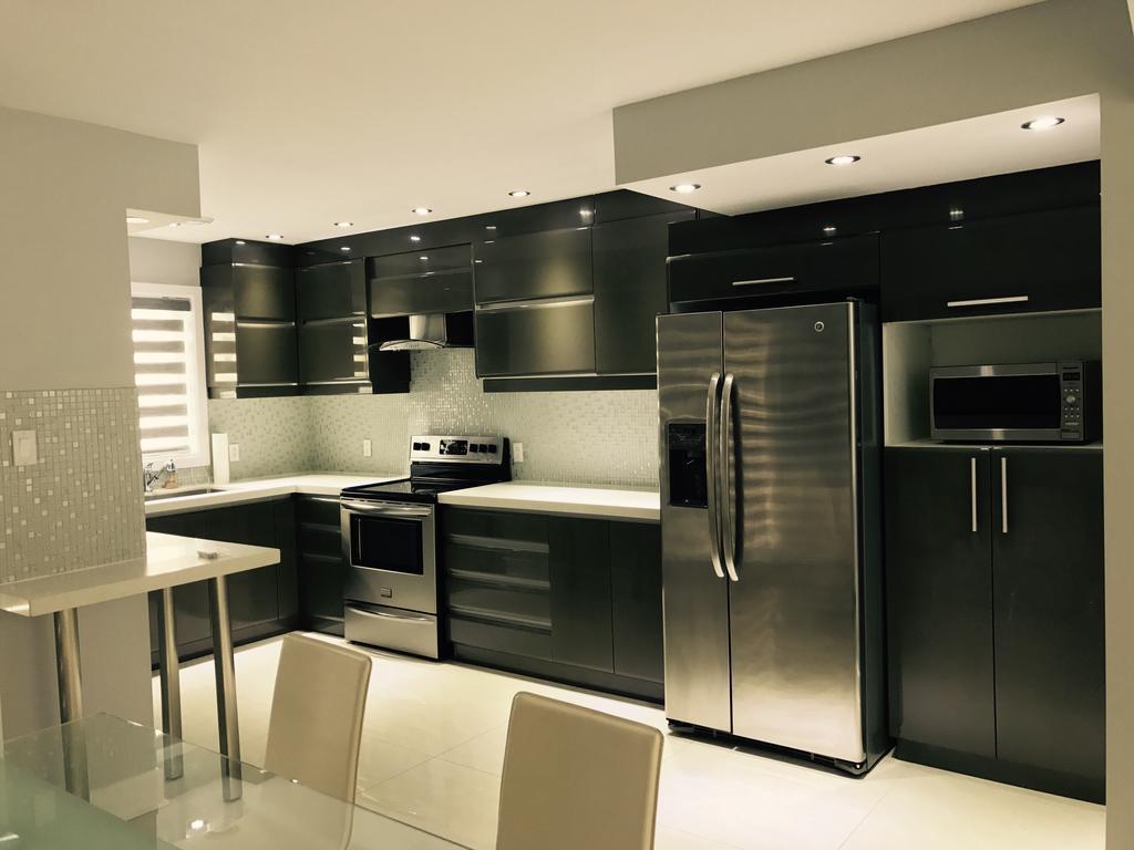 Luxury Two Story Villa Unit D Laval Exteriér fotografie