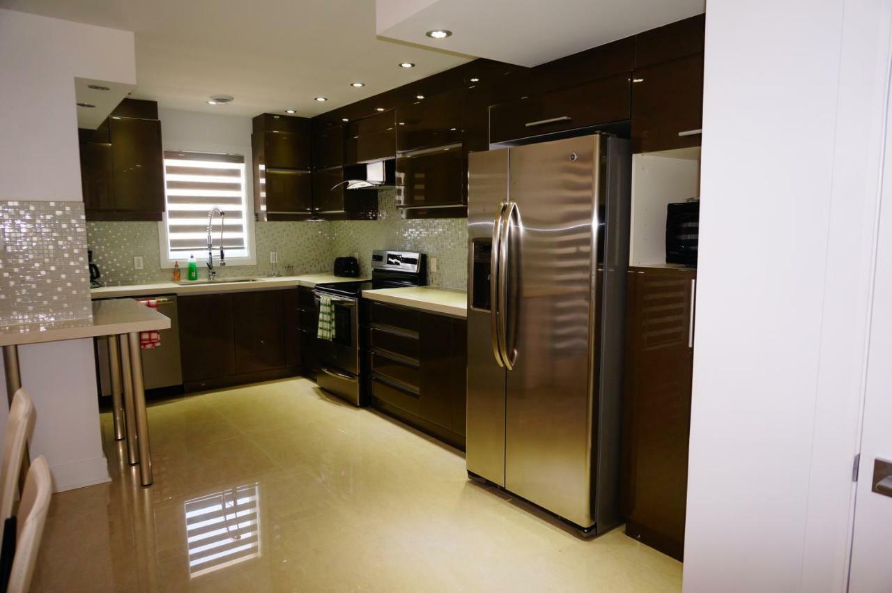 Luxury Two Story Villa Unit D Laval Exteriér fotografie